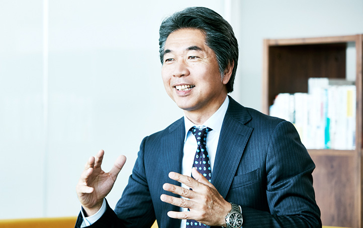 創業からこれまでに創り上げてきた形、また、エクスモーションが新たに目指す形をお話しします。また、エクスモーションの社風を現場で活躍する社員に質問してみました。