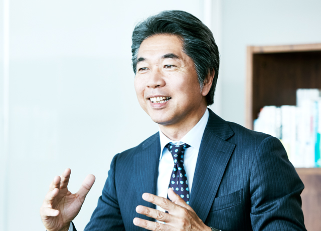 創業からこれまでに創り上げてきた形、また、エクスモーションが新たに目指す形をお話しします。また、エクスモーションの社風を現場で活躍する社員に質問してみました。