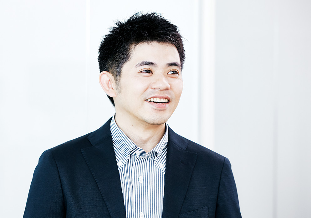 エクスモーションのお客様のお声をご紹介します。エクスモーションはお客様との関係構築を大切にしています。私たちが支援してきたお客様から寄せられたメッセージと、担当社員がその当時を振り返り語ってもらいました。